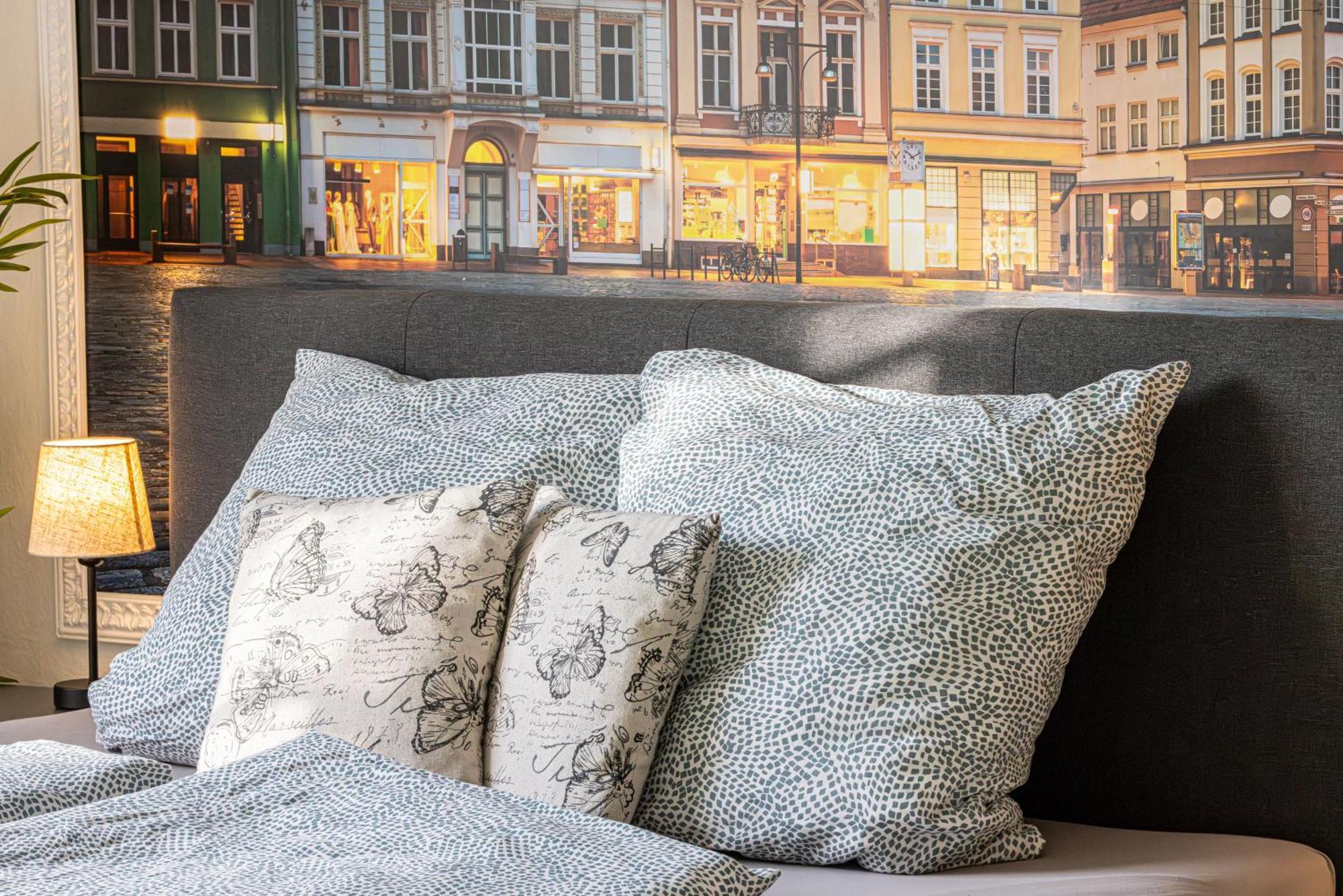 Luxus City Apartment Sauna Balkon Kueche Zentral รอสต็อค ภายนอก รูปภาพ